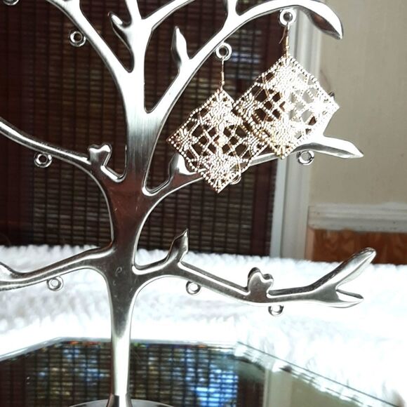 Vintage 70s  Copper &  Gold Tone Metal Cut Out Dangle Earrings - Picture 3 of 4